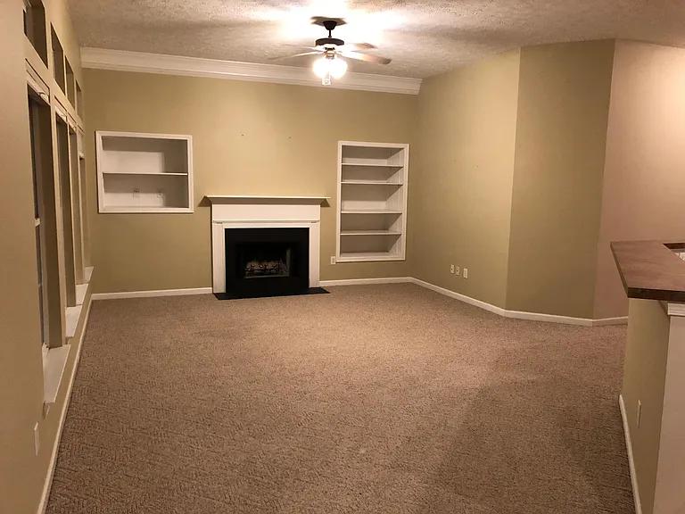 808 Waterloo Ct — Photo 6