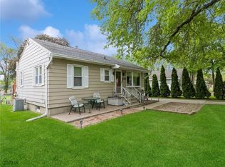 1629 63rd St, Des Moines, IA 50322