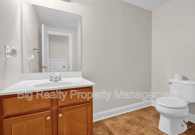 364 Prospect St — Photo 9
