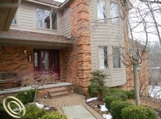 440 Heritage Dr, Milford, MI