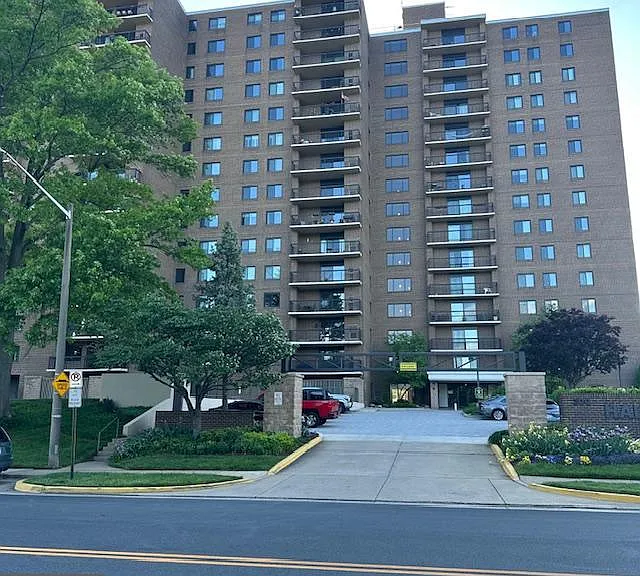 200 N Pickett St #1512 — Photo 1