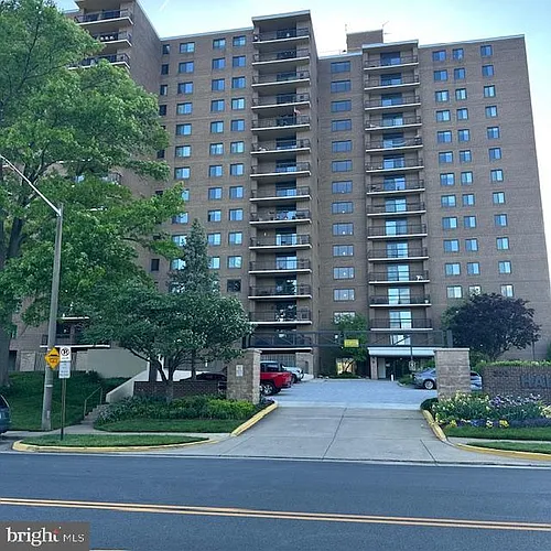 200 N Pickett St Photo 1