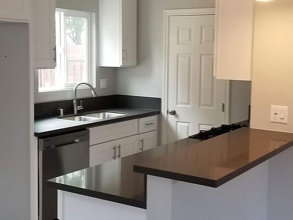 4th image of 6650 Craner Ave