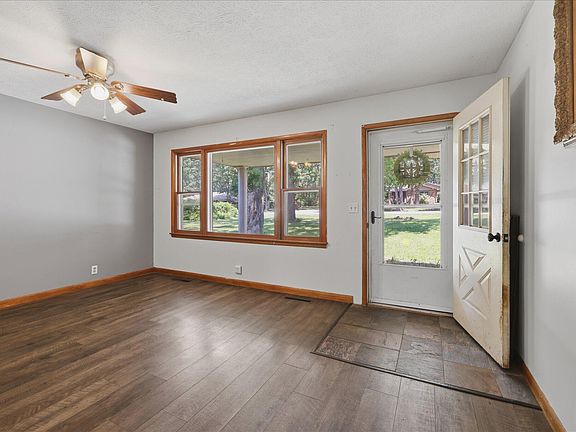 5th image of 5866 E Linda Street