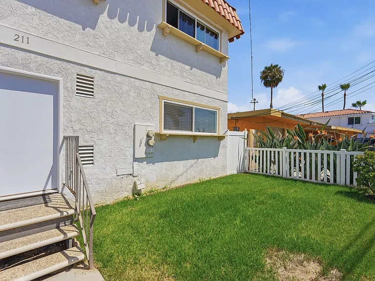 211 Avenida Monterey — Photo 16