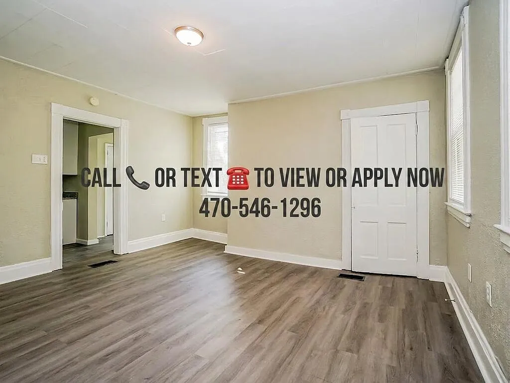 2 bed, 2.0 bath, 1200 sqft, $995 — Photo 2
