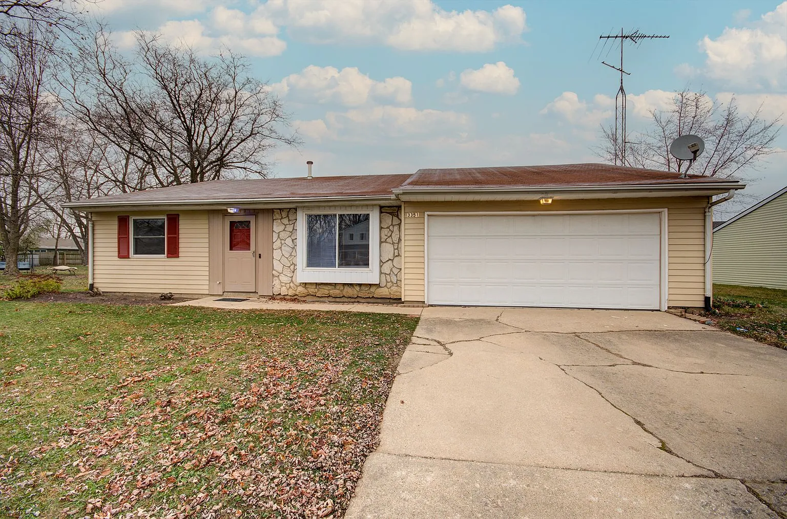 3351 Stonehurst Ct photo 1
