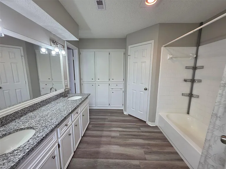 6607 Rockfield Dr — Photo 8