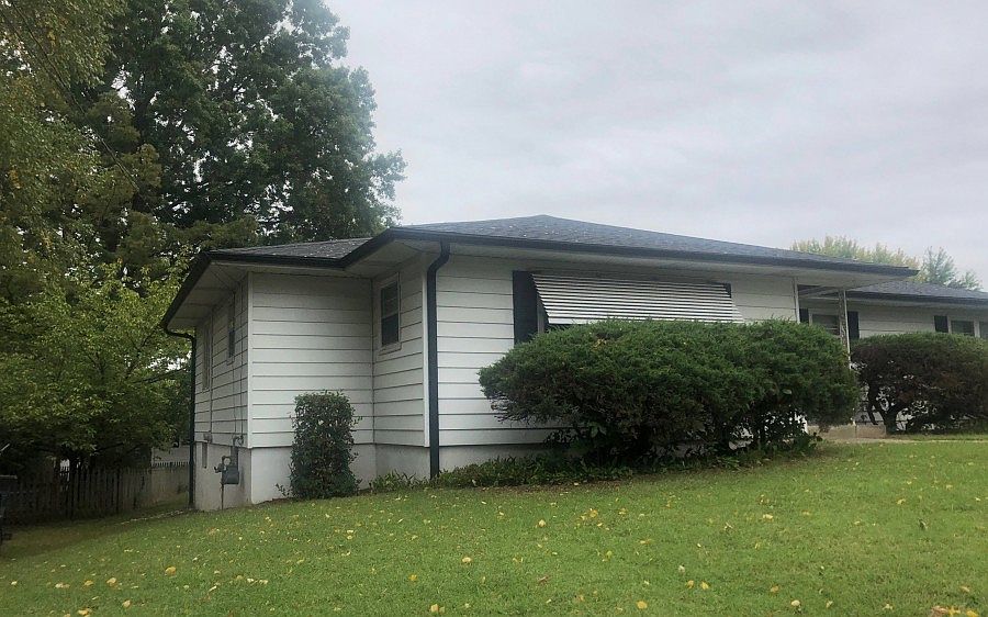2nd image of 1312 Jefferson Dr