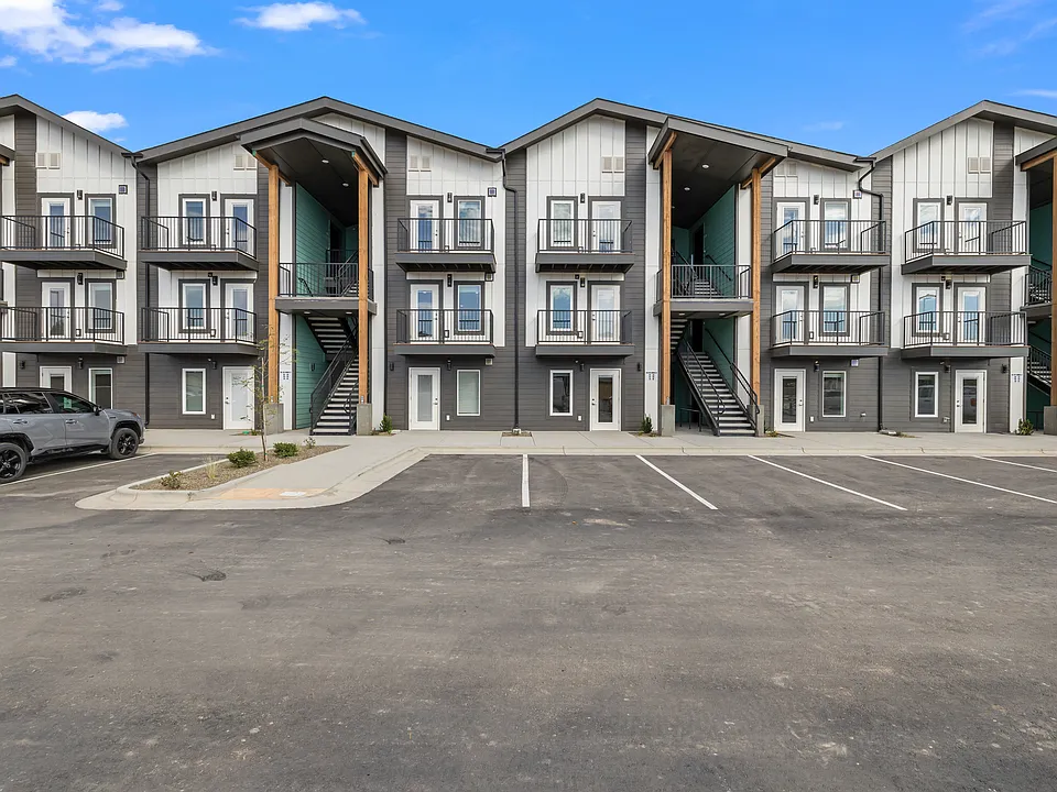 Falcons Landing Apartments