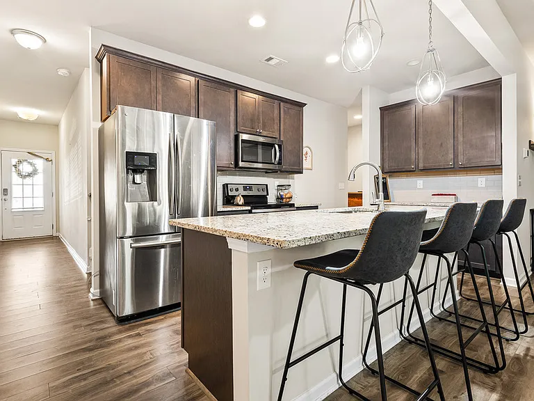 551 Monticello Blvd SE — Photo 5