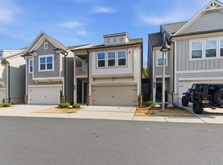 325 Hayden Cir, Woodstock, GA 30189