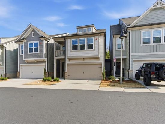 325 Hayden Cir, Woodstock, GA 30189