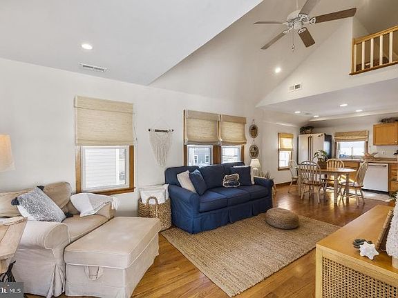 3rd image of 920 Ocean Ave