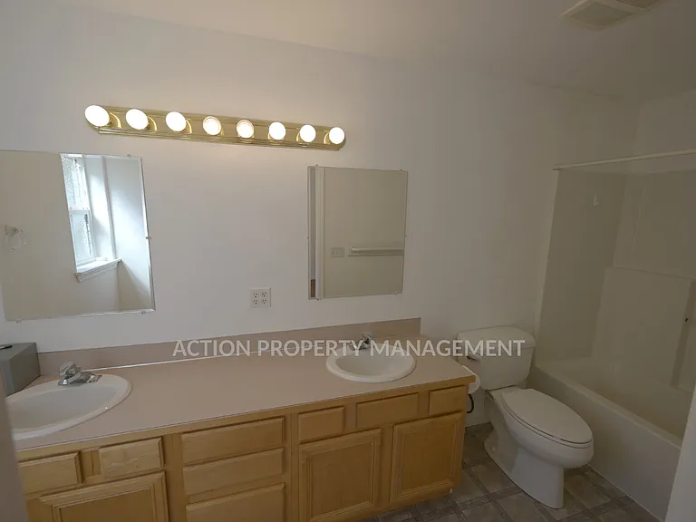 70 Amethyst Dr — Photo 17