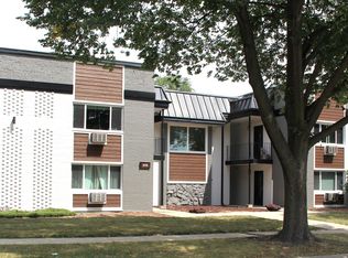 315-329 W Kimbell Ave #329-14, Elmhurst, IL 60126