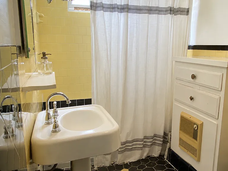 25 Bay Shore Ave — Photo 14