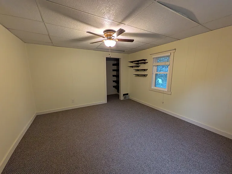 1033 Nash St — Photo 6