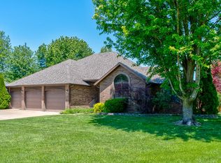 729 E Meramec Ln, Nixa, MO 65714
