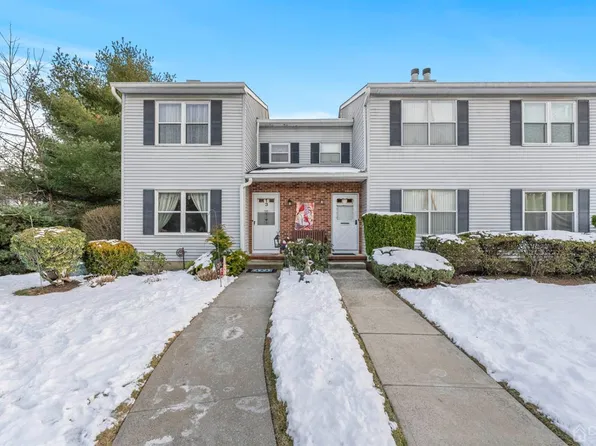 13 Pinetree Ct #278, Monroe Township, NJ 08831