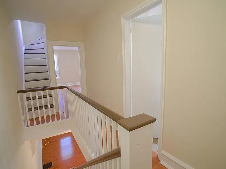 3718 Calumet St — Photo 7