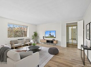 54 Bryon Rd APT 5, Chestnut Hill, MA 02467