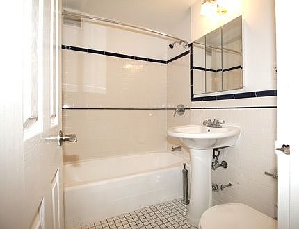 1st image of 14202 84th Dr APT 2C