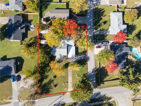 1307 Bella Vista Rd #4, Bentonville, AR 72712