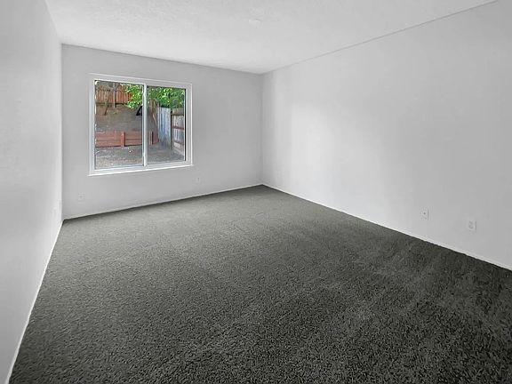 5th image of 4021 Beaver Creek Ct