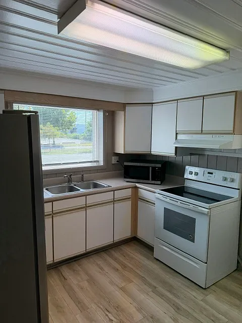 3 bed, 1036 sqft, $1,200 — Photo 4