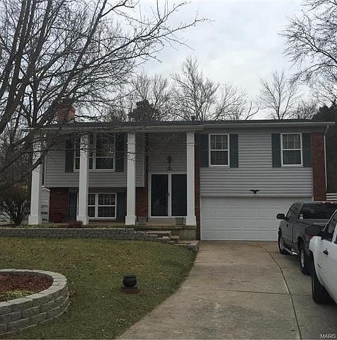 1st image of 10 Golden Oak Ct
