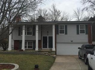 10 Golden Oak Ct, Valley Park, MO 63088