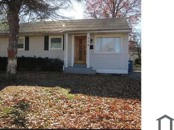 230 Shepley Dr, Saint Louis, MO 63137
