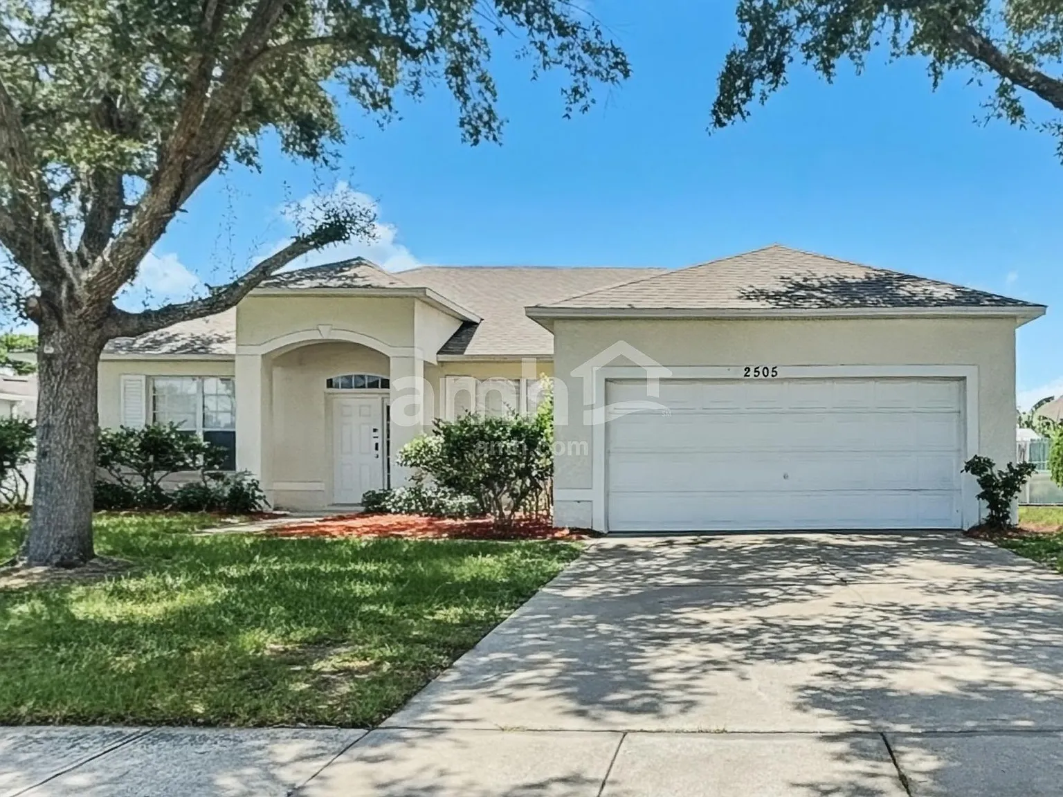 3 bed, 2.0 bath, 1874 sqft, $2,280 — Photo 1