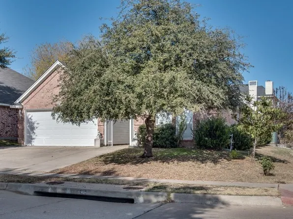 8841 San Joaquin Trl, Fort Worth, TX 76118