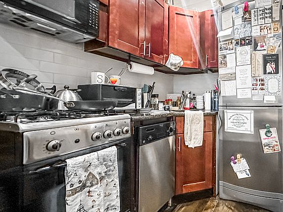 5th image of 322 E 74th St APT 2B