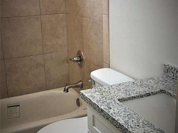 5th image of 599 Solano Dr