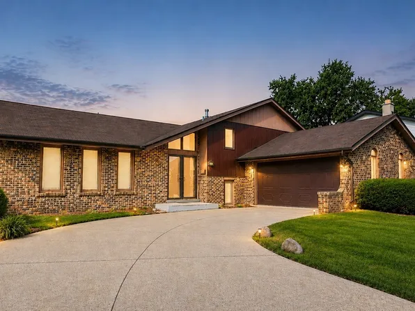 715 E 193rd Pl, Glenwood, IL 60425