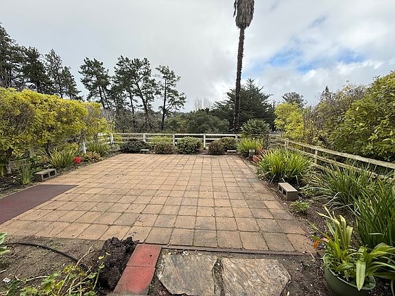 3rd image of 179 Brook Knoll Dr Unit A