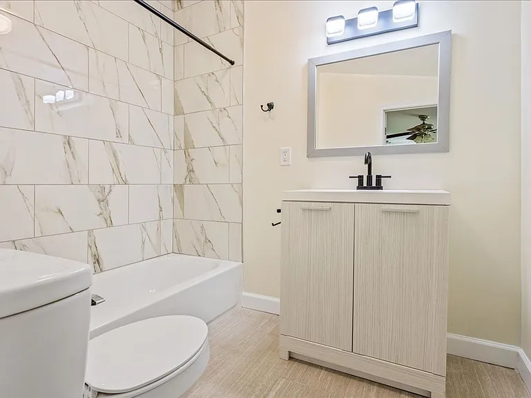 750 Hampton Rd — Photo 13