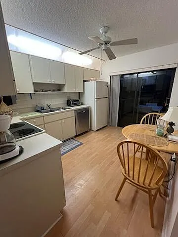 8083 SE Villa Cir — Photo 5