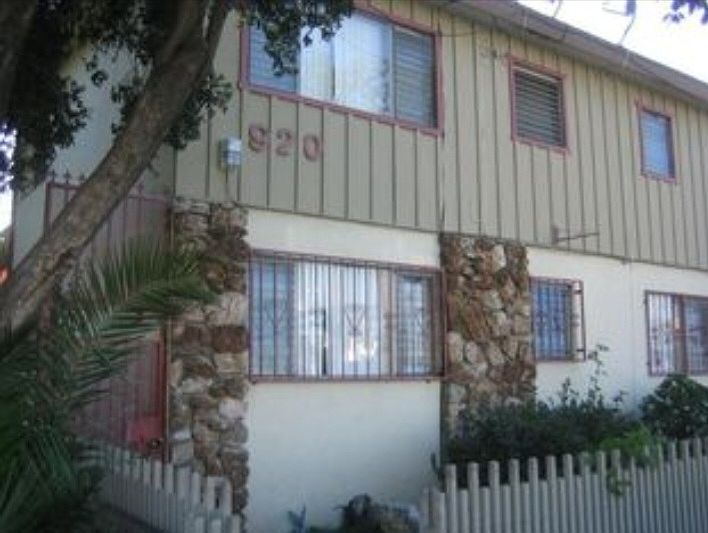 2nd image of 920 E 6th St APT 1