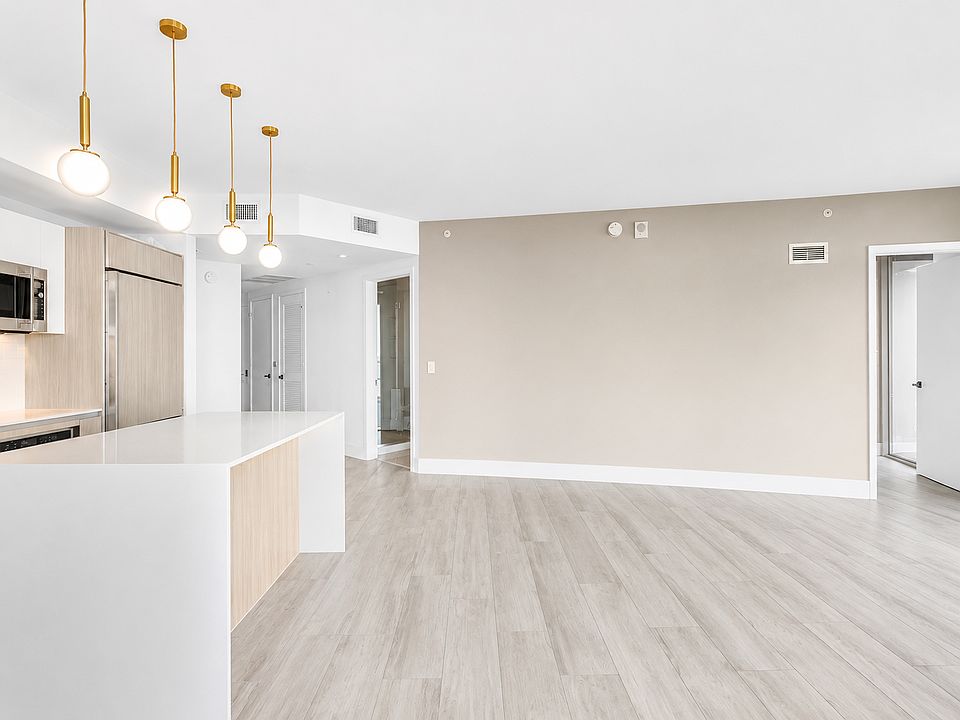 1st image of 121 NE 34th St #8