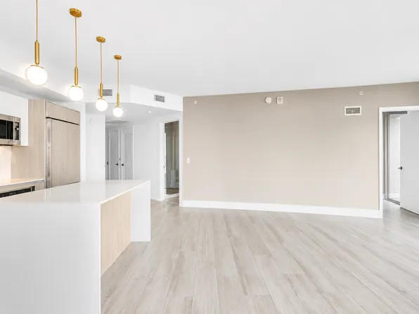 121 NE 34th St, Miami, FL