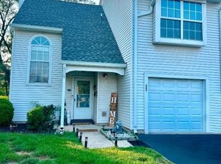 263 Resnik Ct, Somerset, NJ 08873