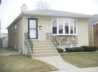 7339 N Oleander Ave, Chicago, IL