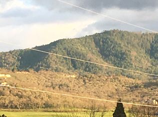 6452 Pioneer Rd, Medford, OR 97501