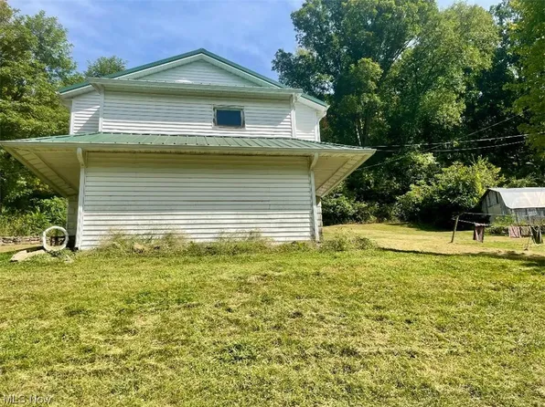 12413 Lick Run Rd, Newcomerstown, OH 43832