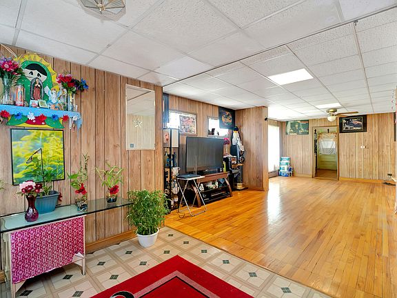4th image of 7112 W Diversey Ave