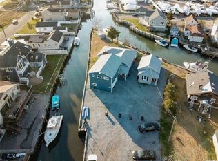 93 Central Ave FLOOR 1, Amityville, NY 11701